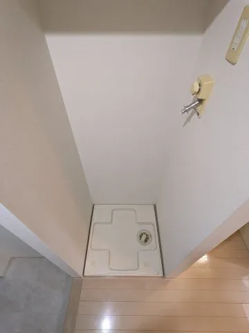Garden Haginaka - Interior - ["White", "Flooring", "Floor"]