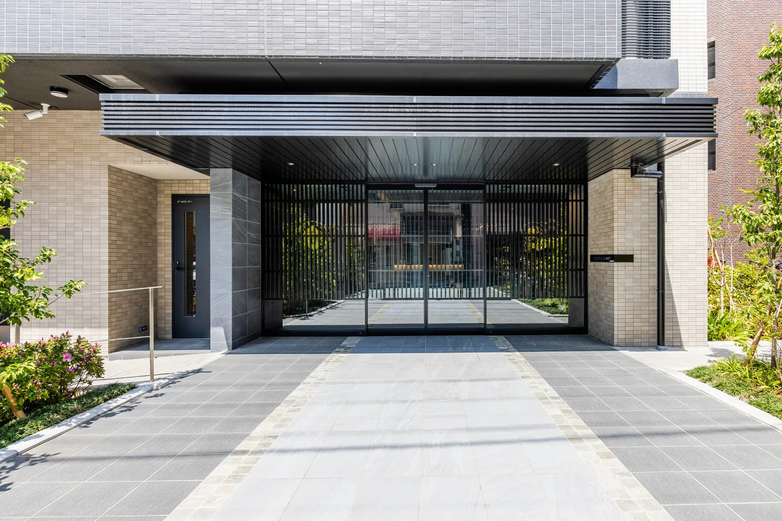 THE GATEHOUSE Asakusa Kaminarimon - Exterior - []