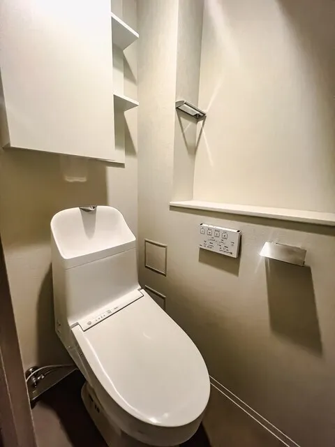 Brookside Residence Kiba - Interior - ["Toilet seat", "Toilet", "Flooring"]