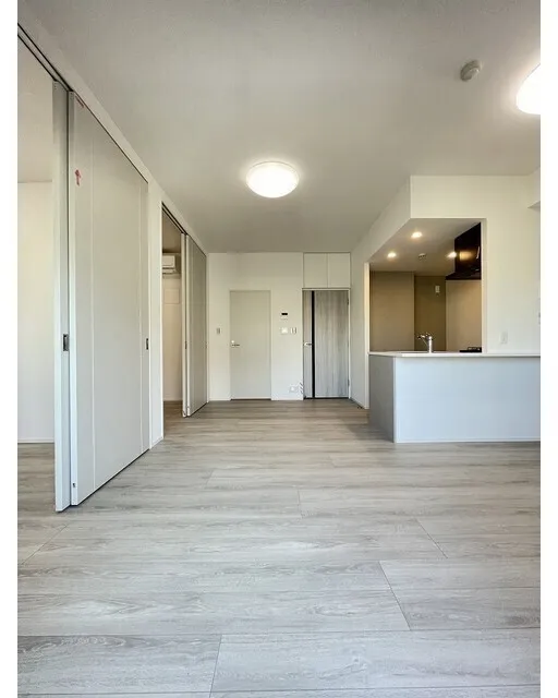 Comforia Nakakasai - Interior - ["Flooring", "Floor", "Wood"]