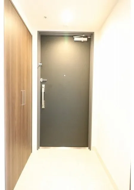 Hulic Narimasu - Interior - ["Wall", "Flooring", "Wood"]