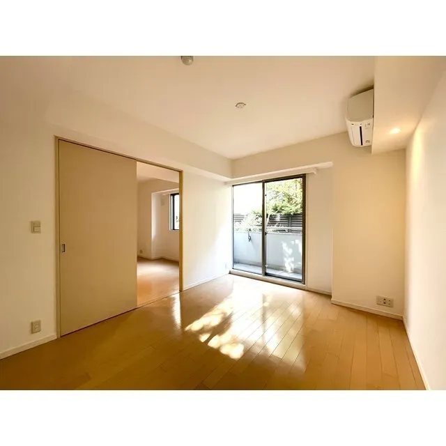 Orchid Residence Kagurazaka - Interior - ["Window", "Building", "Plant"]