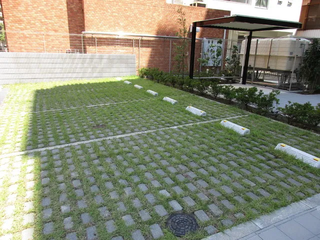 Boa Vista Monzen Nakamachi - Other - ["Grass", "Property", "Courtyard"]