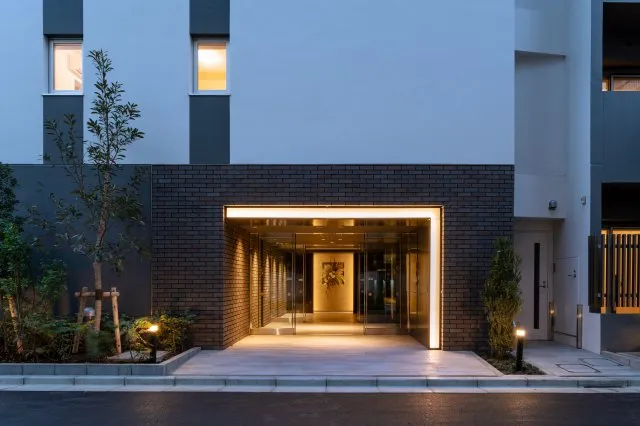 Proud Flat Kiyosumi Shirakawa II - Exterior - ["Sky", "Plant", "Light"]