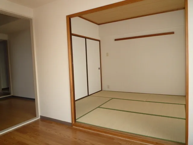 Echopia - Interior - ["Flooring", "Floor", "Wood"]