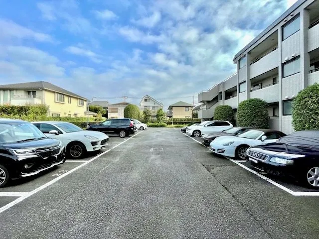 RESIDIA Kichijoji - Other - ["Automotive parking light", "Wheel", "Tire"]