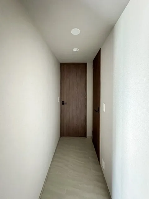 Royal Parks Shinagawa - Interior - ["Flooring", "Wall", "Floor"]
