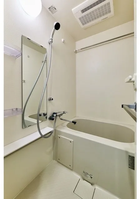 Gran Casa Oku - Interior - ["Plumbing fixture", "Flooring", "Interior design"]