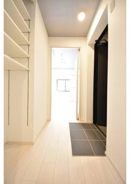 CASA PIAZZA Shimomaruko - Interior - ["Flooring", "Floor", "Wall"]
