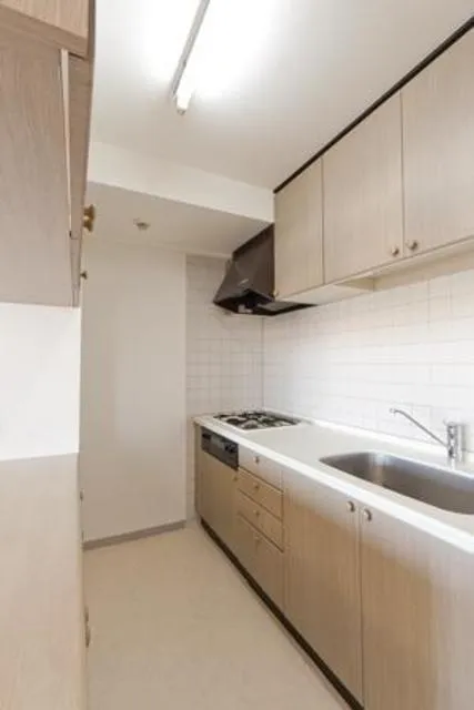 Core City Nakanosakaue - Interior - ["Flooring", "Kitchen", "Countertop"]