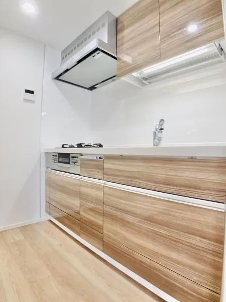 PREMIUM CUBE Ueno - Interior - ["Building", "Cabinetry", "Wood"]