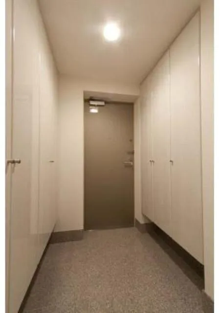 Kokuyole Nihombashi - Interior - ["Door", "Fixture", "Wood"]