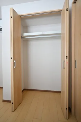 CENTRAL GARDEN RESIDENCE TOKYO - Interior - ["Wood", "Flooring", "Floor"]
