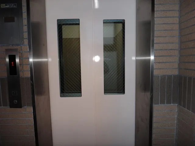 MY Heights Hongo - Exterior - ["Door", "Elevator", "Glass"]