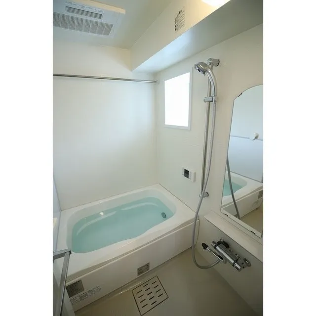 Comforia Fudomae - Interior - ["Bathtub", "Plumbing fixture", "Fixture"]