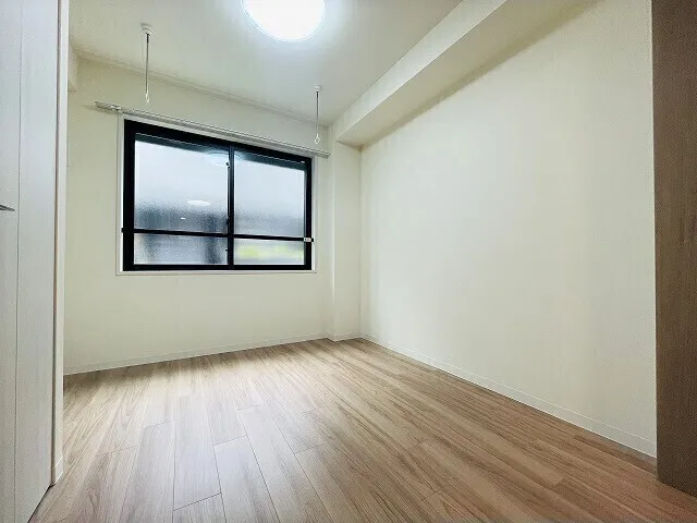 Well Square Ism Komagome - Interior - ["Building", "Property", "Window"]