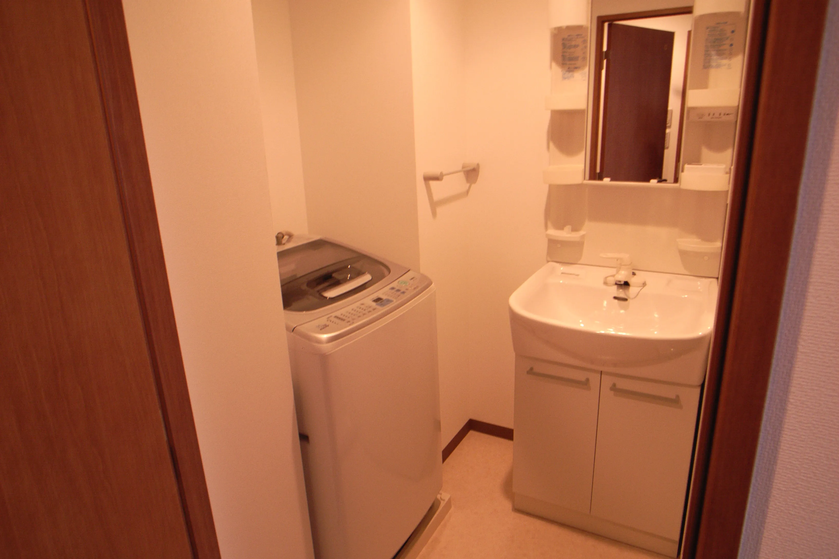 JAPT Roppongi 2 - Interior - ["Room", "Property", "Bathroom"]