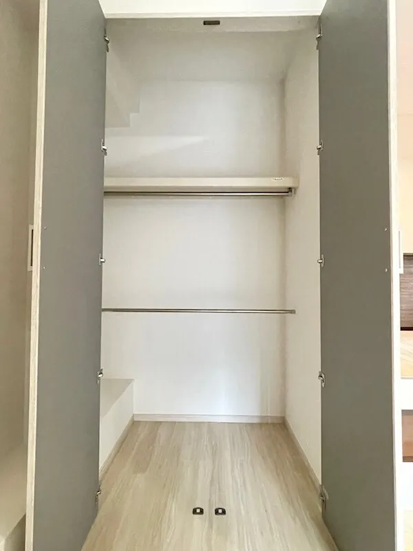 Residia Ueno Okachimachi - Interior - ["Wall", "Flooring", "Wood"]