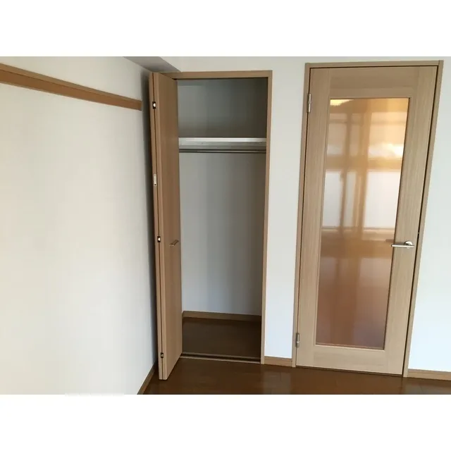 Alex Ford Hatsudai - Interior - ["Property", "Door", "Room"]