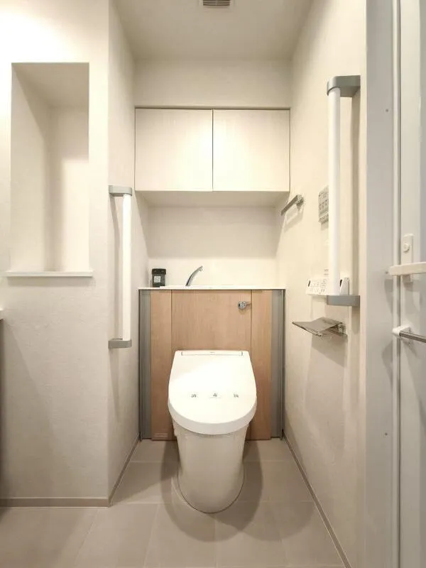 Prime Garden Akatsuka - Interior - ["Toilet seat", "Toilet", "Plumbing fixture"]