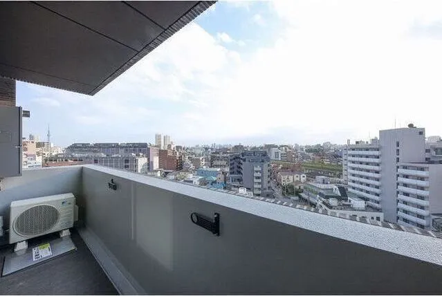 Delux Tabata - Interior - ["Cloud", "Building", "Sky"]