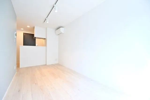 Ruygo Oshiage - Interior - ["Flooring", "Wood", "Floor"]