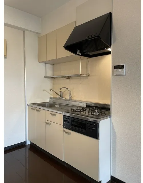 Pilot House Kita Shinjuku - Interior - ["Kitchen Appliance", "Kitchen", "Major appliance"]