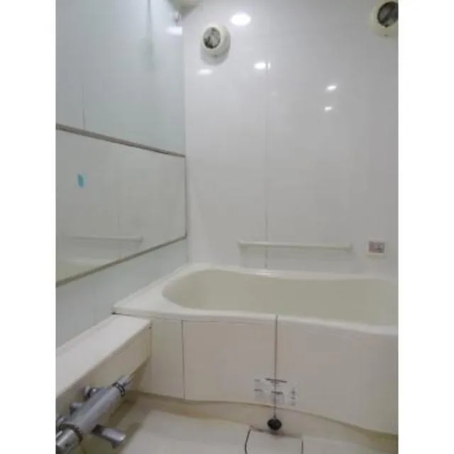 Park Cube Nihombashi Suitengumae - Interior - ["Property", "Bathroom", "Tile"]