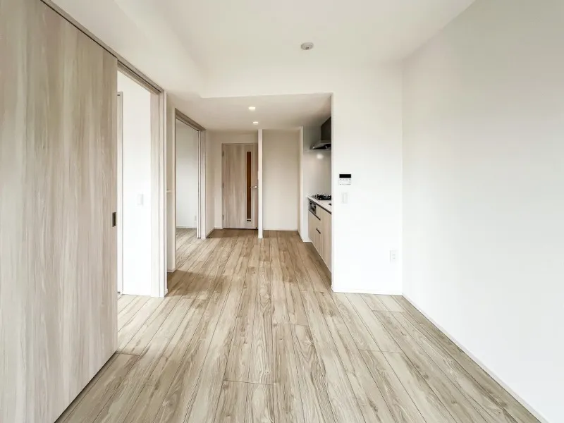 Prince Due Kamiya - Interior - ["Flooring", "Wood", "Wood flooring"]