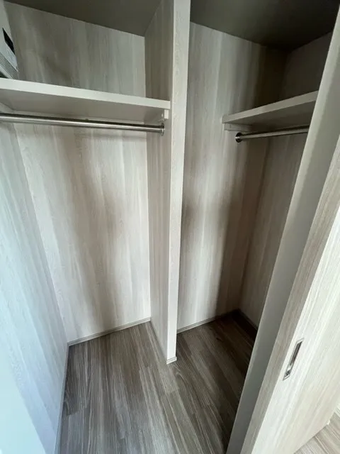 Crevia Luxe Kinshicho - Interior - ["Wood", "Building", "Flooring"]