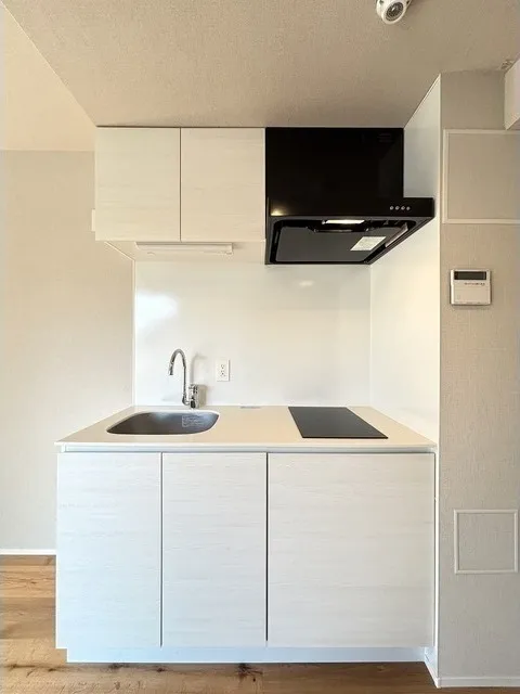 Stilio Sakurashinmachi - Interior - ["Kitchen", "Countertop", "Flooring"]