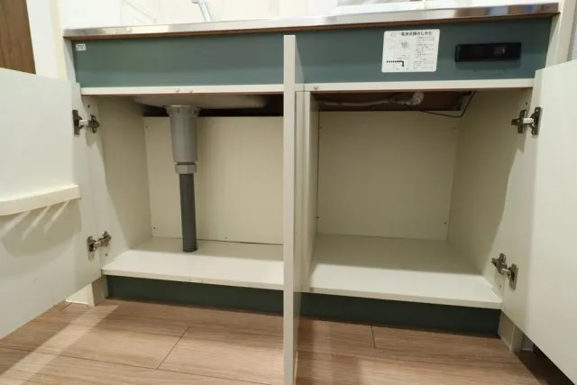 Phoenix Hatagaya Ichibankan - Interior - ["Wood", "Shelving", "Cabinetry"]