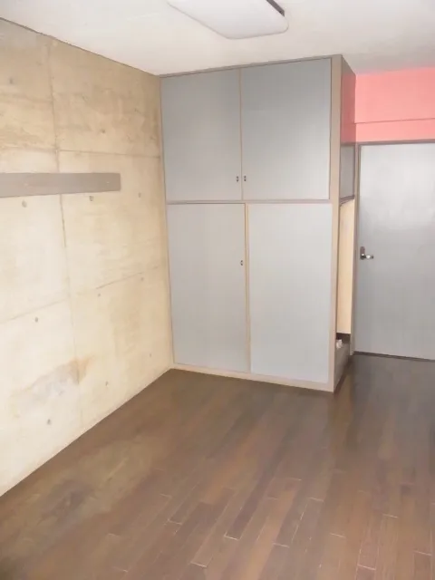 Safe 17 - Interior - ["Flooring", "Floor", "Wood"]
