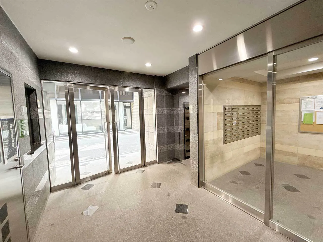 Mynavi STAY Ochanomizu Surugadai - Exterior - []