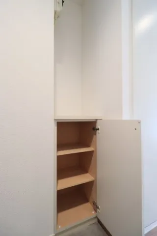 Flor Sugamo - Interior - ["Wood", "Flooring", "Floor"]