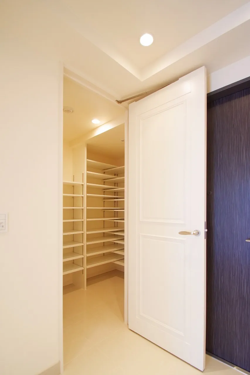 Central Park Tower La Tour Shinjuku - Interior - ["Flooring", "Wall", "Interior design"]