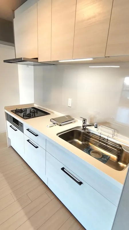 Residia Shibaura - Interior - ["Kitchen", "Kitchen Sink", "Major appliance"]