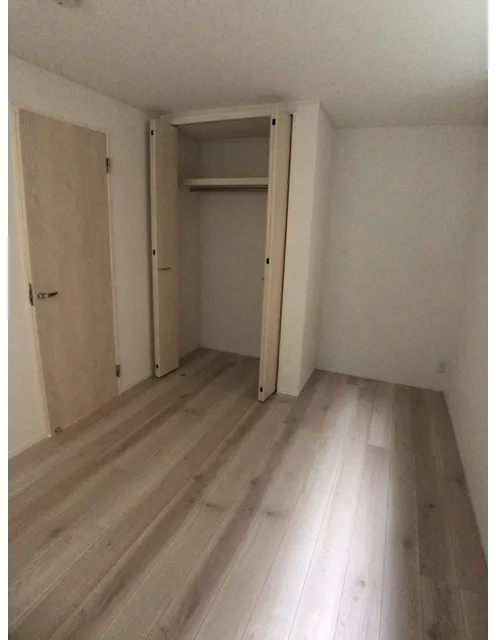 Kolet Sangenjaya #03 - Interior - ["Flooring", "Wood", "Floor"]