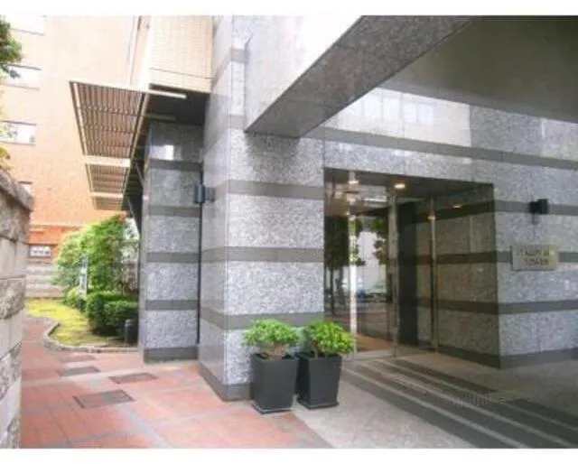 Park Cube Atagoyama Tower - Exterior - ["Plant", "Houseplant", "Flowerpot"]