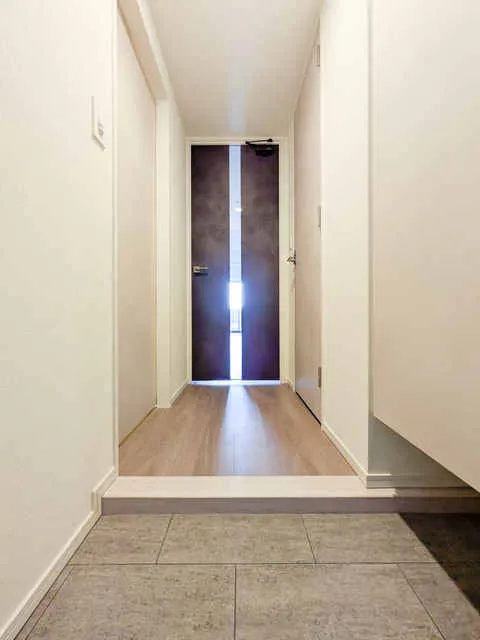 RJR Precia Kamata - Interior - ["Flooring", "Floor", "Wood"]