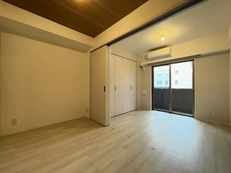 Residia Bunkyo Hongo - Interior - ["Flooring", "Floor", "Wood"]