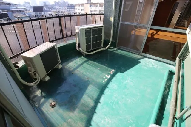 Ishikawa Building - Interior - ["Floor", "Glass", "Plumbing fixture"]