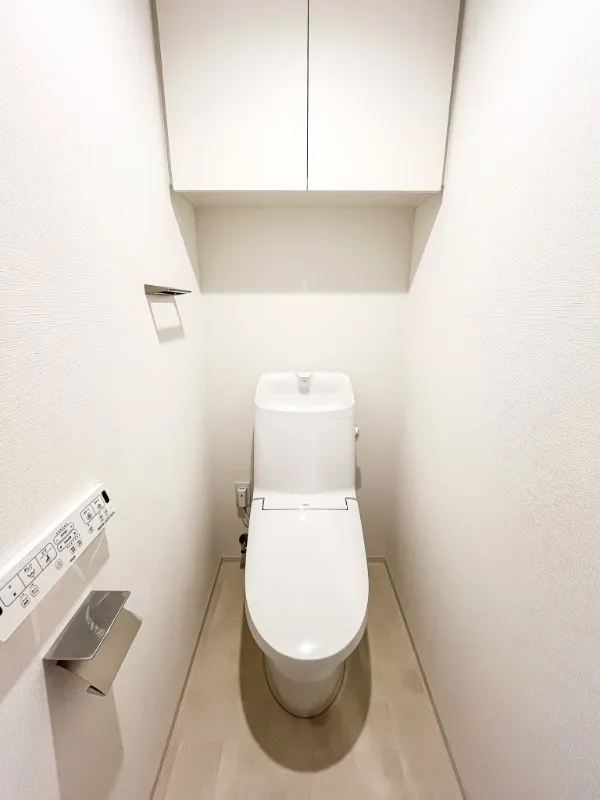 Prince Due Kamiya - Interior - ["Toilet seat", "Flooring", "Toilet"]