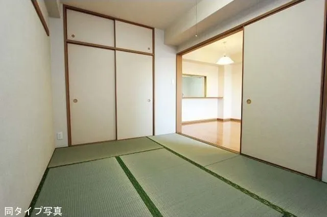 Comforia Itabashi Nakajuku - Interior - ["Window", "Building", "Fixture"]