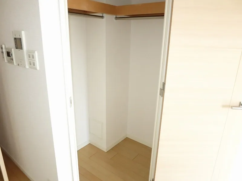Esty Maison Oshima - Interior - ["Flooring", "Floor", "Wall"]
