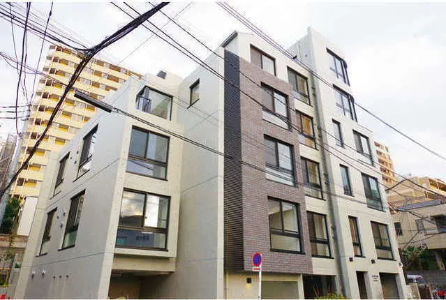 Comforia Honkomagome 1-Chome - Exterior - ["Building", "Window", "Rectangle"]