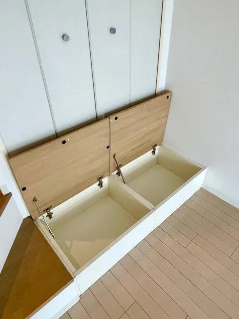 Residia Ueno Okachimachi - Interior - ["Wood", "Rectangle", "Wood stain"]