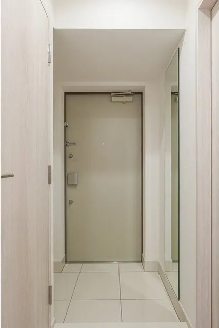 Comforia Live Kiba - Interior - ["Fixture", "Door", "Handle"]