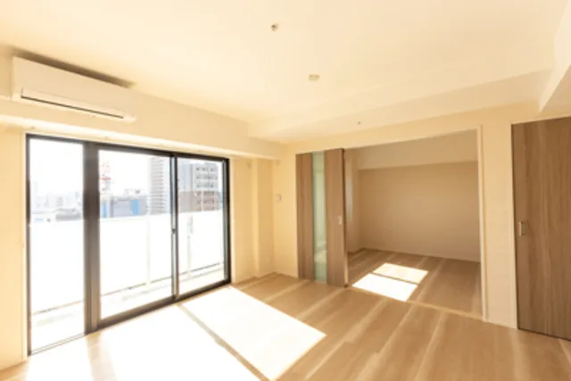 YUNO ART KAMEIDO - Interior - ["Building", "Window", "Door"]