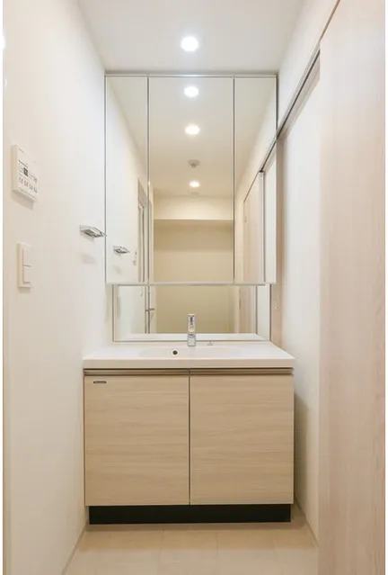 Comforia Liv Toyosu Canal - Interior - ["Flooring", "Floor", "Interior design"]
